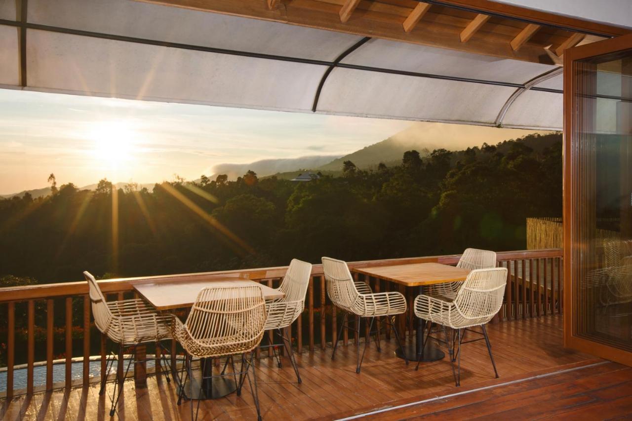 Giriwood Hotel & Villa Munduk Exterior foto