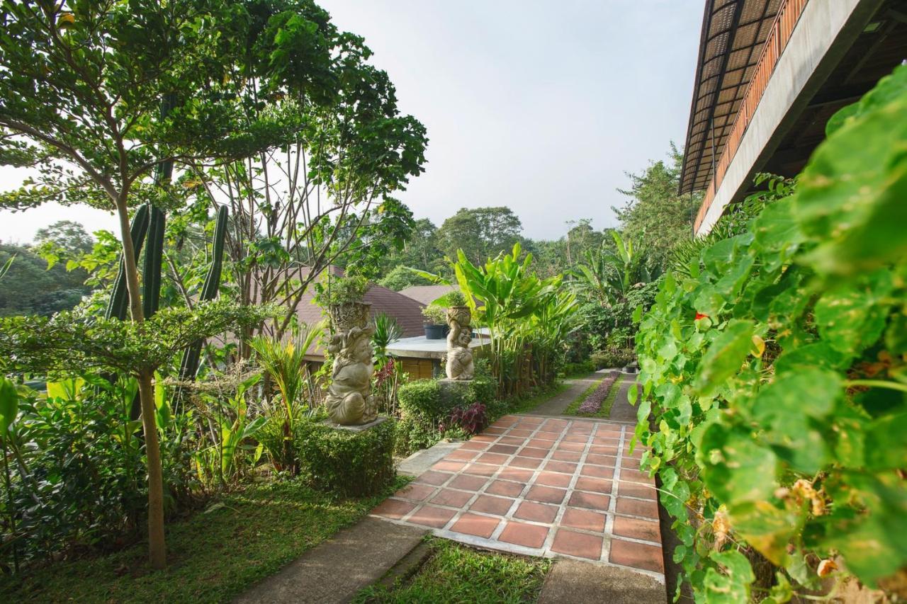 Giriwood Hotel & Villa Munduk Exterior foto