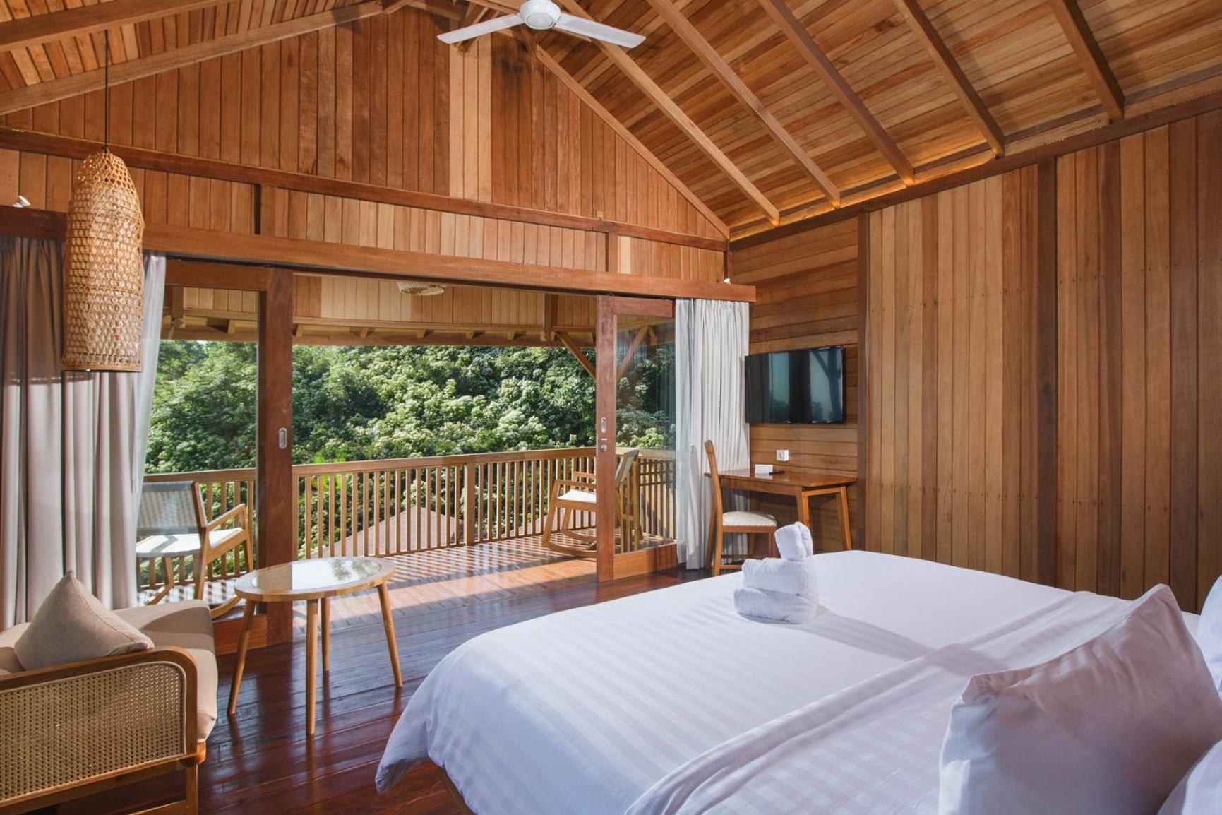 Giriwood Hotel & Villa Munduk Habitación foto